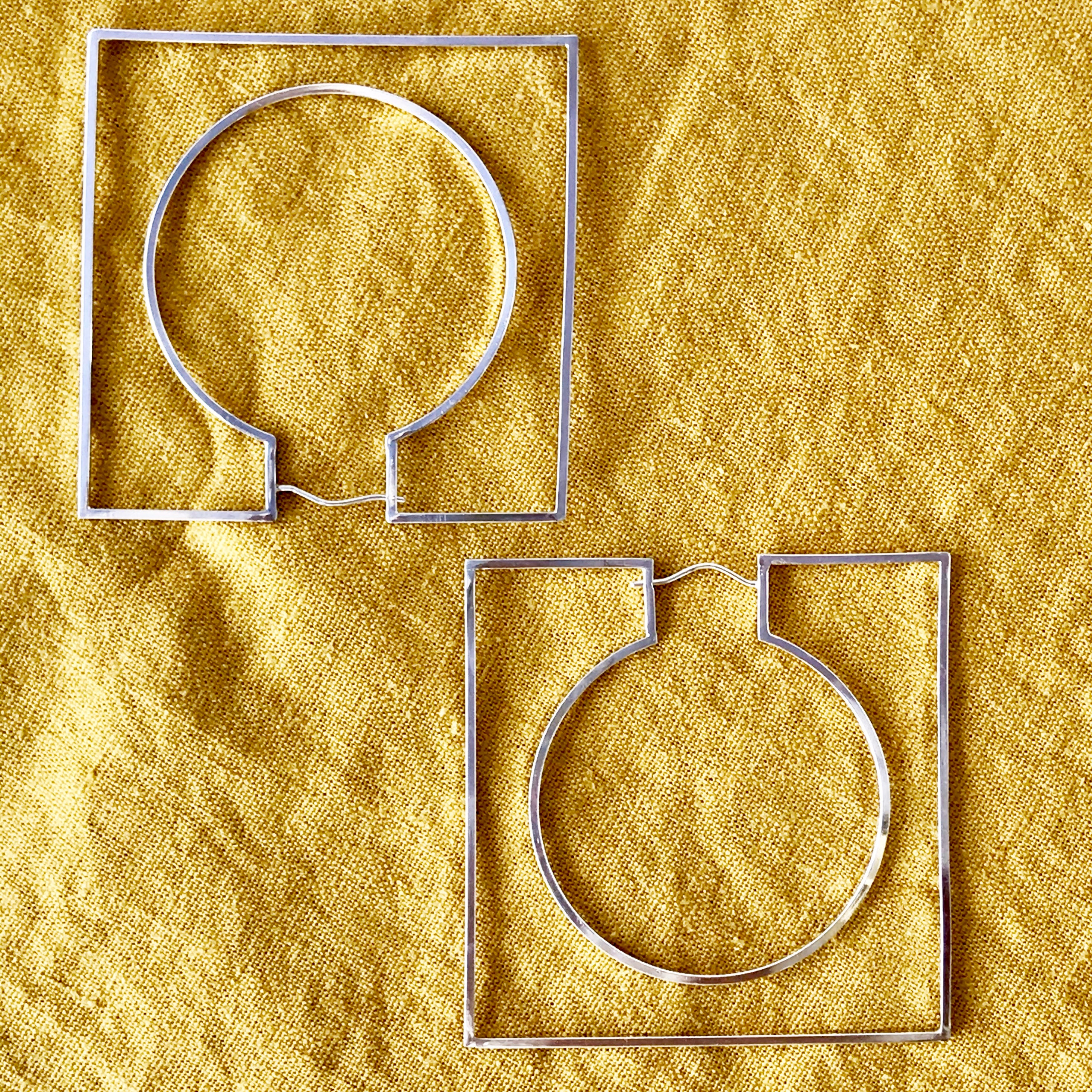 Keyhole Hoops